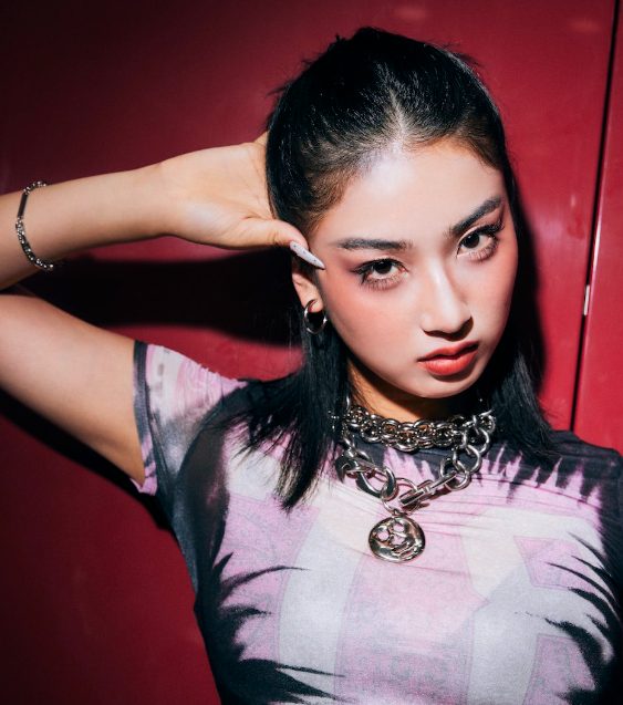 HANA　MOMOKA